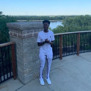 Meet your Posher, Corey